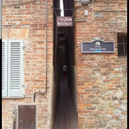 アパート Barbara Meniconi